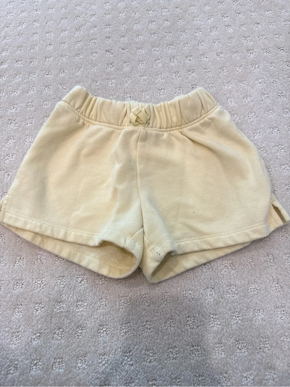The Children’s Place Girls Yellow Pull-On Sweat Shorts Size 5/6